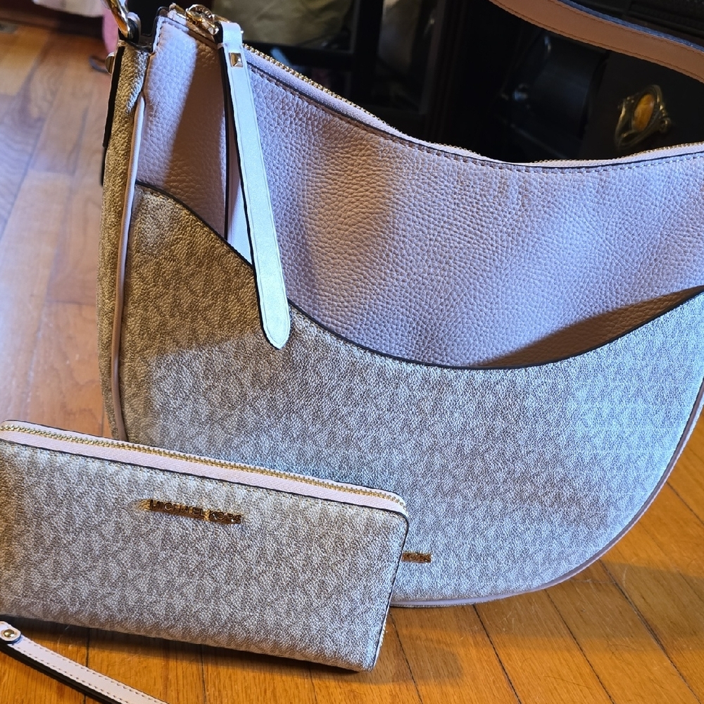 Michael Kors Pink and Cream Women's Bag Set